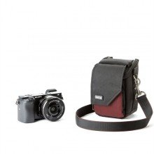 Think Tank Mirrorless Mover 5 - deep red