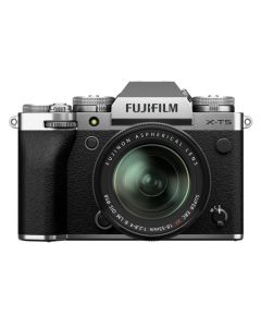 Fujifilm X-T5 body + XF18-55mm zilver