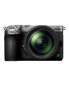 Nikon Z5IIC + 24-200mm zilver